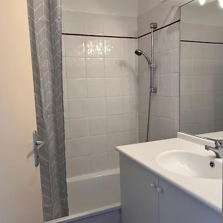 Apparemment Rdc Climatisé Avec Piscine, Terrasse Et Parking - App 1502 Apartamento *